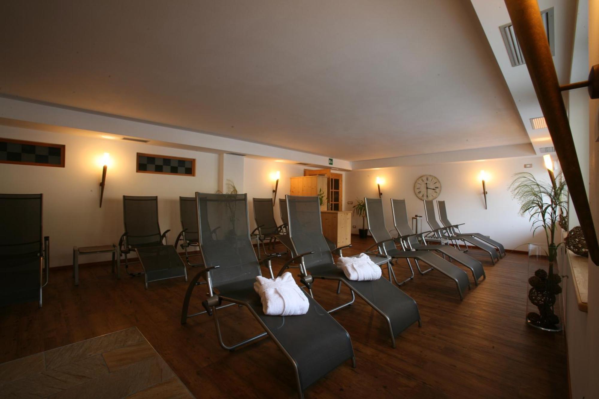 Garni Hotel Bel Vert Selva di Val Gardena Exterior foto