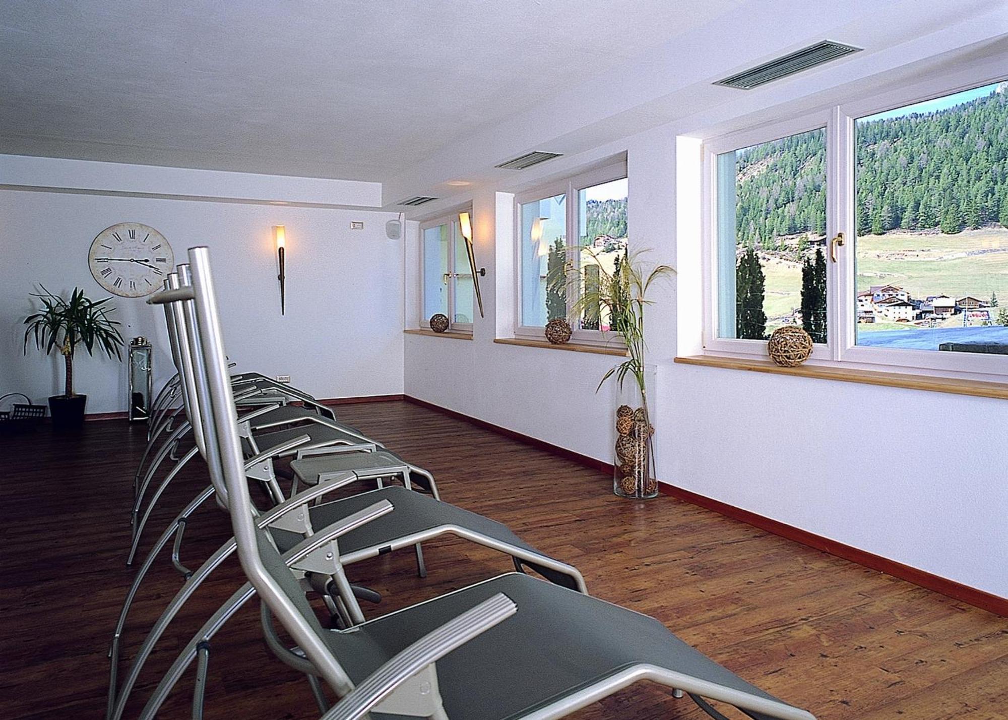 Garni Hotel Bel Vert Selva di Val Gardena Exterior foto